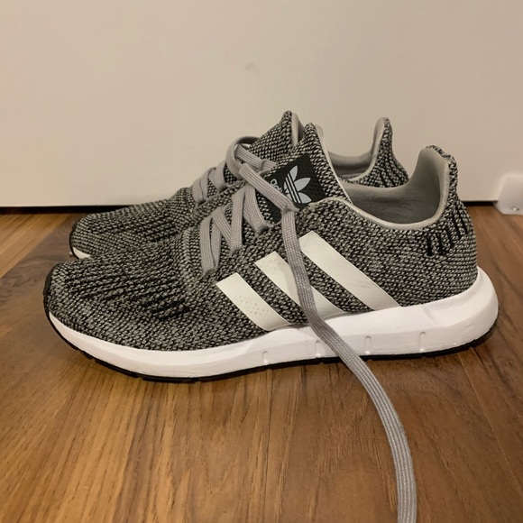 Adidas sneaker - Picture 2 of 5